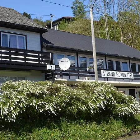 Strand Fjordmotel موتيل