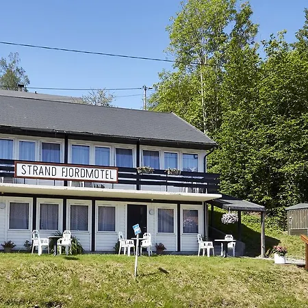 Strand Fjordmotel أولفيك