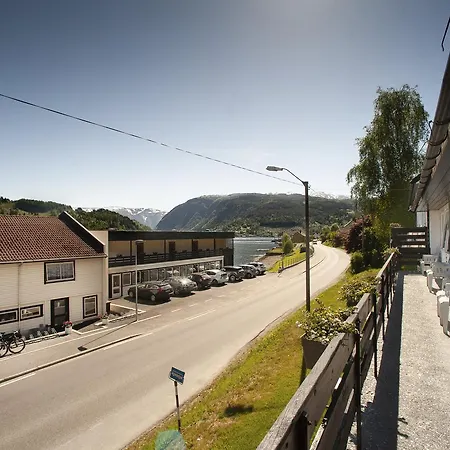 Strand Fjordmotel موتيل