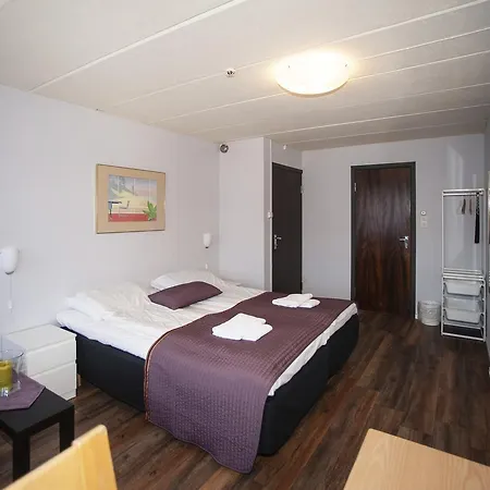Strand Fjordmotel 3* أولفيك